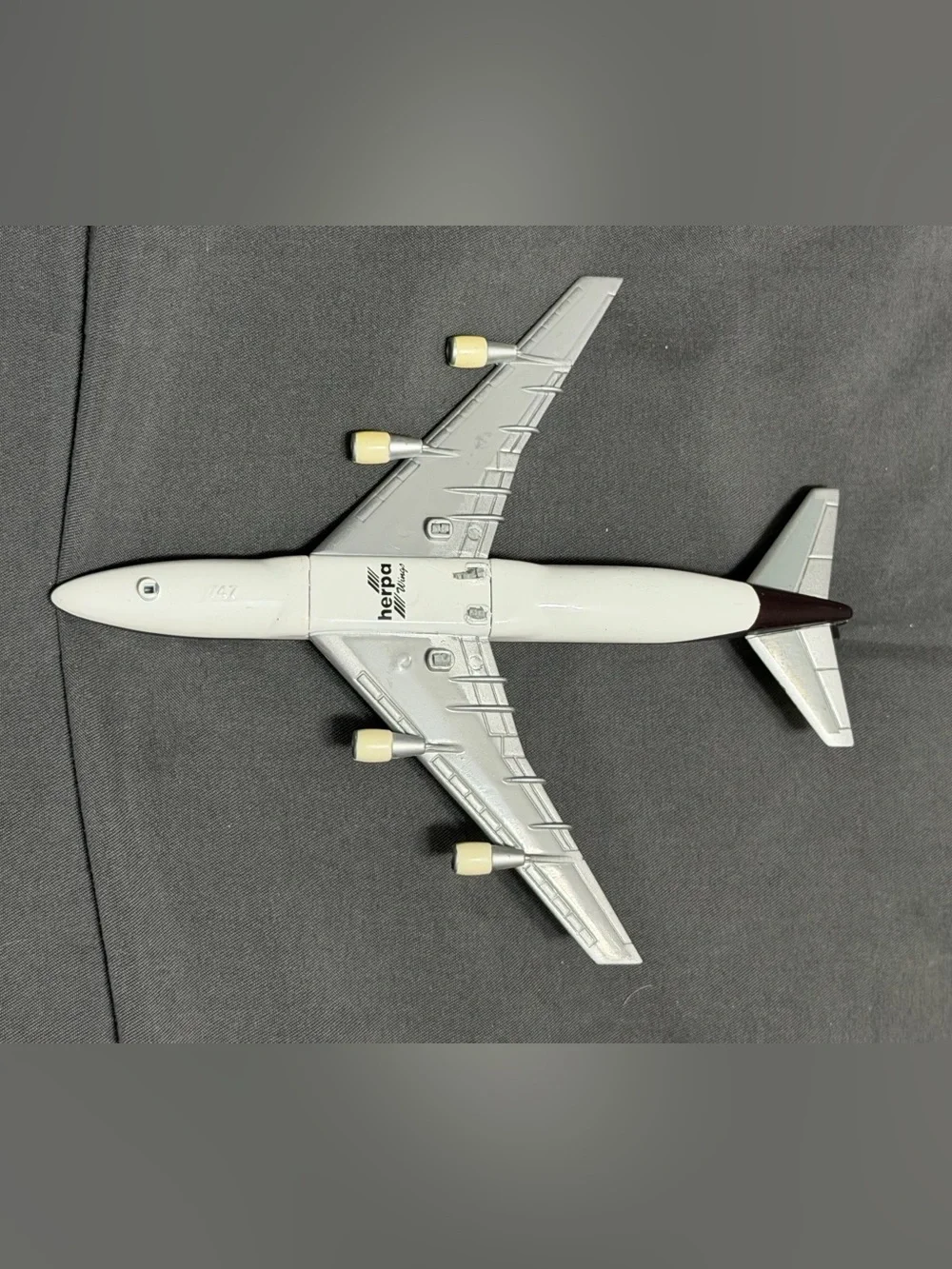 Airplane Herpa Wings 1/500 UPS Airlines Boeing 747-100F – N673UP. 537063
